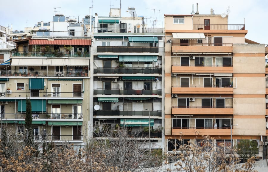 Πιο ακριβά από Γαλλία και Ηνωμένο Βασίλειο τα «παράπλευρα» κόστη για την αγορά ακινήτου στην Ελλάδα