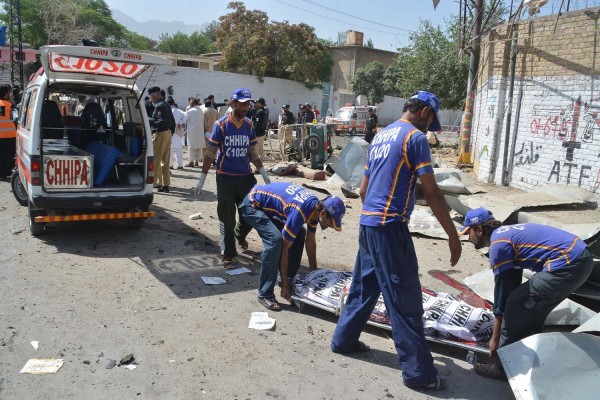 Εκατόμβη νεκρών στο Πακιστάν ύστερα από έκρηξη βυτιοφόρου