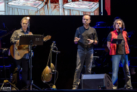 Νταλάρας, Παπακωνσταντίνου και Ιωάννου «έσωσαν» στο Κατράκειο τα τραγούδια