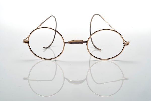 Τα γυαλιά οράσεως του Μονέ πουλήθηκαν σε δημοπρασία 51.457 δολάρια