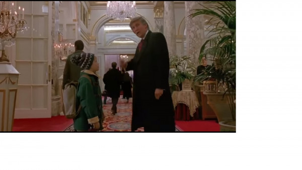 Τραμπ: «Τιμή μου η συμμετοχή στο Home Alone 2»