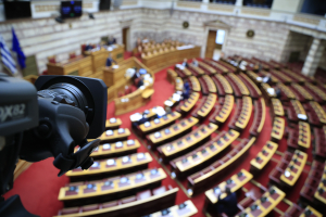 Ποιες προμήθειες καταργεί η τροπολογία του ΠΑΣΟΚ