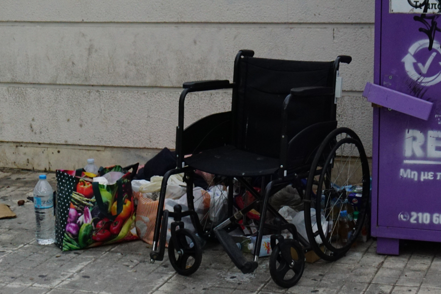 Οι δείκτες εισοδηματικής φτώχειας αποκαλύπτουν την ανάπτυξη της Ελλάδας