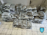 Λιμενικό Σώμα: Κατασχέθηκαν 219 κιλά ακατέργαστης κάνναβης - 3 συλλήψεις (Εικόνες και Βίντεο)