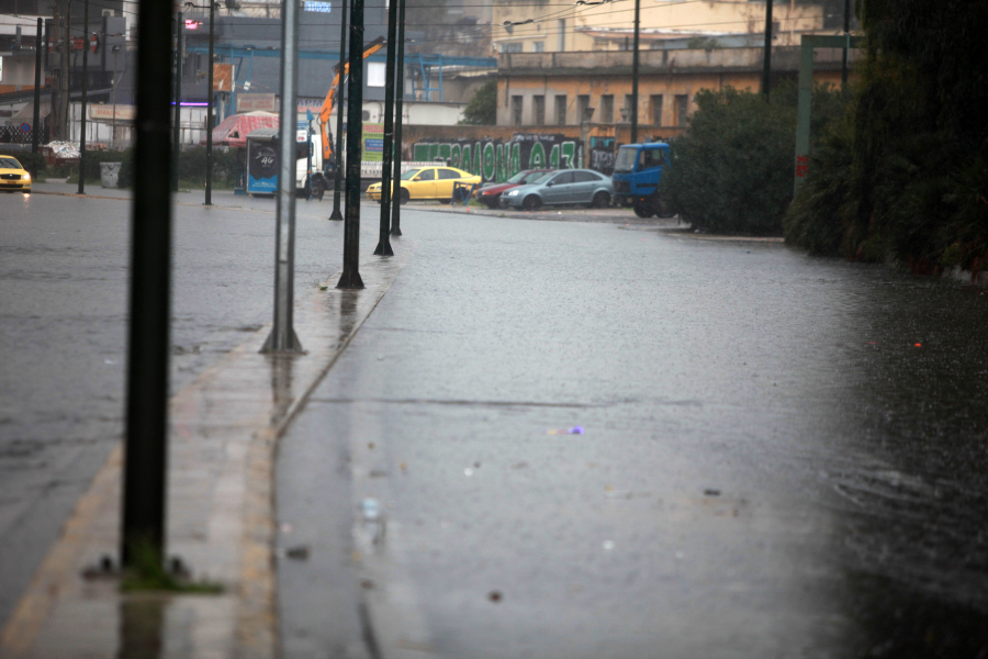 Καθίζηση δρόμου στη Λεωφόρο Πειραιώς, ρυθμίσεις στην κυκλοφορία