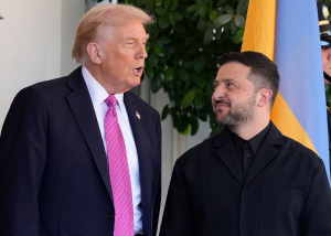 «Να κινηθεί γρήγορα»: Ο Τραμπ πιέζει τον Ζελένσκι για συμφωνία, προτού «αλλάξει γνώμη η Ρωσία»