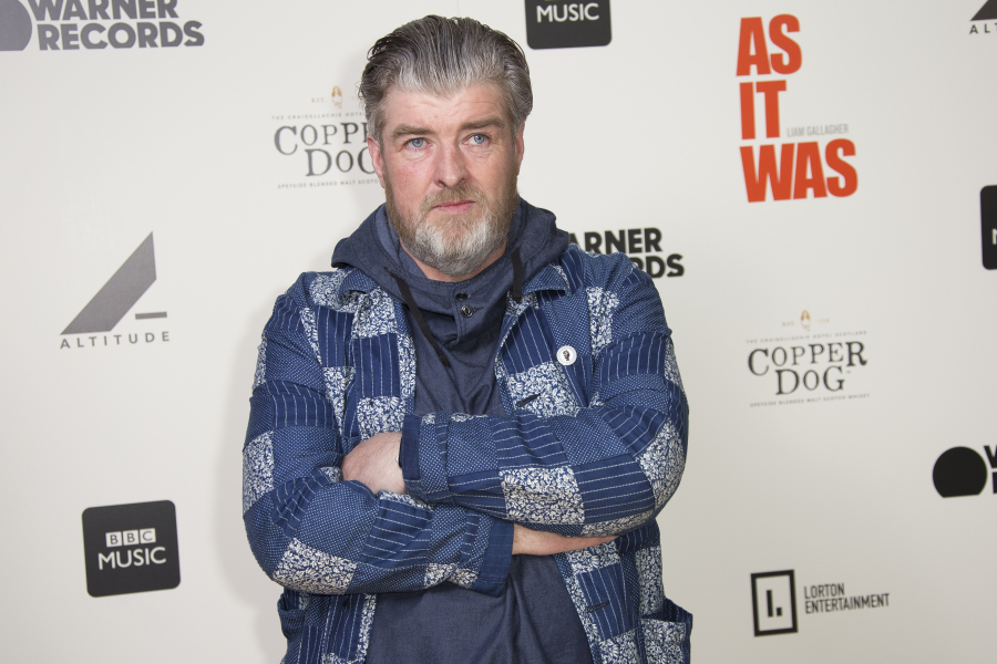 Ο αδερφός των OASIS κατηγορείται για βιασμό, σεξουαλικές επιθέσεις και στραγγαλισμούς