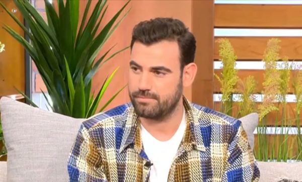 Αποκαλύφθηκε το όνομα του ηθοποιού που δεν ήθελε τον Πολυδερόπουλο στην παράσταση «Μάρτυρας κατηγορίας»