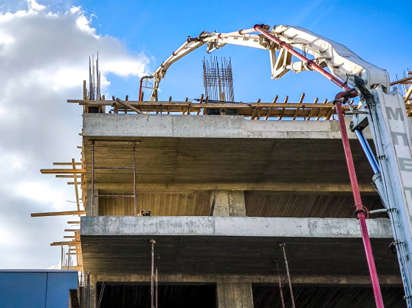 Rising Construction Costs and Labour Gaps Threaten Greece’s Housing Plans