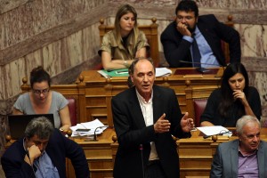 Σταθάκης: Ο νόμος Κατσέλη προστατεύει την πρώτη κατοικία και έναντι Δημοσίου