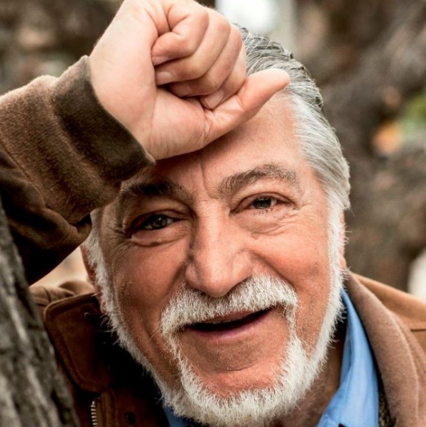 Ανέστης Βλάχος: Δίνει τη δική του μάχη για να κρατηθεί στη ζωή στον Ευαγγελισμό, τα νεότερα για την υγεία του