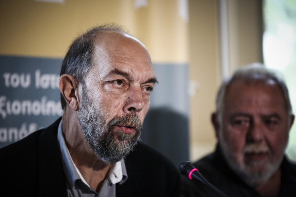 Επιτέθηκαν με βαριοπούλα στα γραφεία του «Πειραιάς για Όλους»