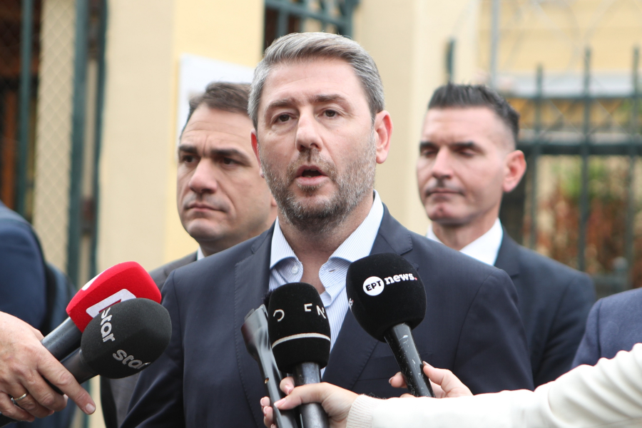 Ακινητοποιημένο το ΠΑΣΟΚ