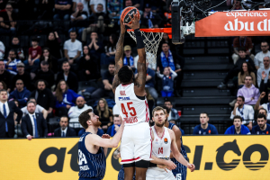 Εφές - Ολυμπιακός: Νίκη μέσα στην Πόλη (68-74)