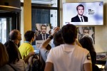Δημοσκόπηση: Ο Μακρόν επικρατεί της Λεπέν στον 2ο γύρο