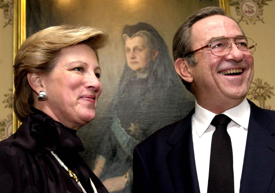 Τέως βασιλιάς Κωνσταντίνος: Την Τετάρτη διυπουργική σύσκεψη για την κηδεία, το βασικό ερώτημα που μένει να απαντηθεί