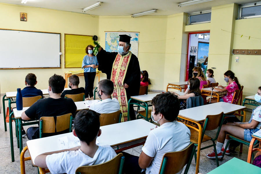 Ανατροπή με τα Θρησκευτικά στα σχολεία: Απαλλαγή και για τους Ορθόδοξους μαθητές