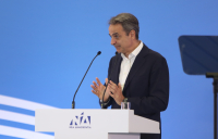 ΠΑΣΟΚ: Φιλί της ζωής δεν υπάρχει για την κυβέρνηση σας, κ. πρωθυπουργέ