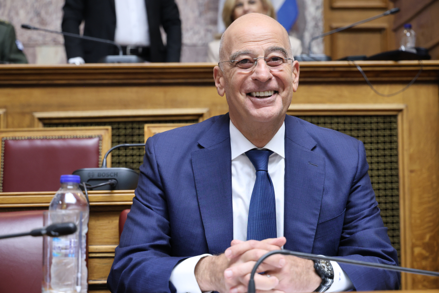 Μήνυμα Δένδια για τον καρκίνο του μαστού: Η πρόληψη και η έγκαιρη διάγνωση σώζουν ζωές