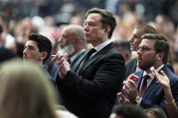 Τι θα μπορούσε να αγοράσει ο Μασκ με 1 τρισεκατομμύριο; H απίστευτη λίστα του CNN