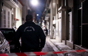 Νεκρή έγκυος στον Κολωνό: «Γλίστρησε και έπεσε από τις σκάλες» ισχυρίζεται ο σύντροφός της