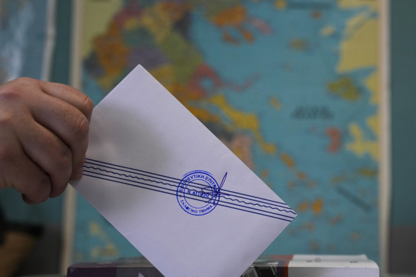 Δημοσκόπηση Opinion Poll: Στο 26,6% η ΝΔ, 10,7% το ΠΑΣΟΚ - Πτώση 8% για Καρυστιανού