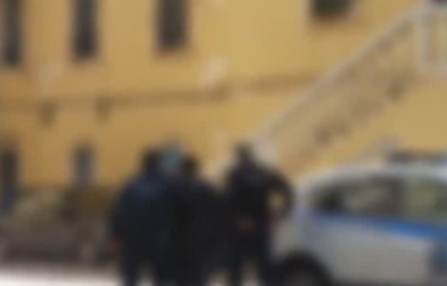 Χανιά: Άνδρας μπήκε στο αστυνομικό μέγαρο με τσεκούρι και ψαροντούφεκο