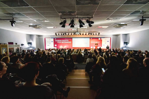 Ο Όμιλος ΕΛΠΕ μεγάλος χορηγός του εκπαιδευτικού προγράμματος «HUMAN RIGHTS FOR BEGINNERS»