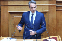 Παρέμβαση Μητσοτάκη στη Βουλή για Μεταναστευτικό - Στο τραπέζι τα κλειστά κέντρα κράτησης