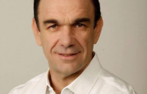 Με τον Νίκο Χιωτάκη η Μιμή Μπούρα: «Ο Δήμος πρέπει να κυβερνηθεί με αξιοπιστία»