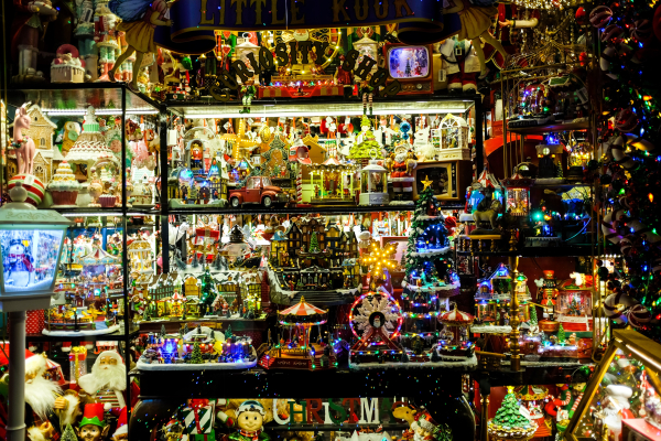 Δώρο Χριστουγέννων 2025: Πώς υπολογίζεται, μάθετε πόσα χρήματα θα πάρετε