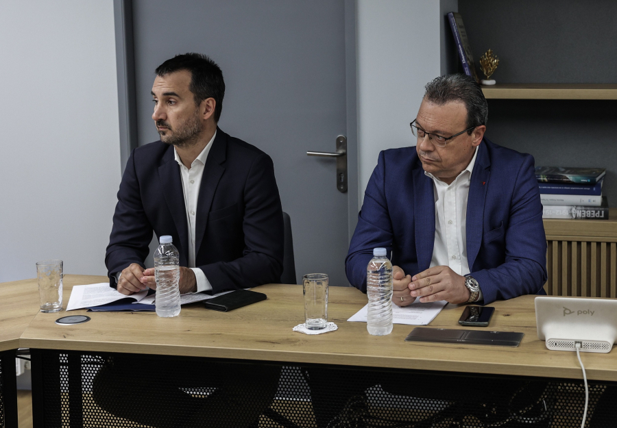 Εδραιώνεται το μέτωπο ΣΥΡΙΖΑ - Νέας Αριστεράς στη Βουλή