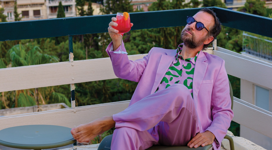 Ακούστε το νέο τραγούδι του Κωστή Μαραβέγια «Πρωτομαγιά στις 3»