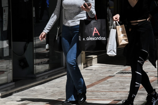 Ανοιχτά καταστήματα και αυτή την Κυριακή (23/05): Αυτό είναι το ωράριο λειτουργίας