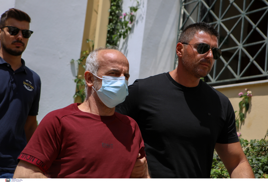 Γυναικοκτονία στο Κουκάκι: «Έπεσε κάτω και είδα αίμα να τρέχει», όλο το υπόμνημα του 55χρονου (βίντεο)