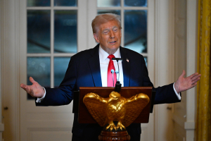 Βενεζουέλα: Ο Τραμπ έδωσε εντολή στη CIA για μυστικές επιχειρήσεις - Στόχος ο Μαδούρο