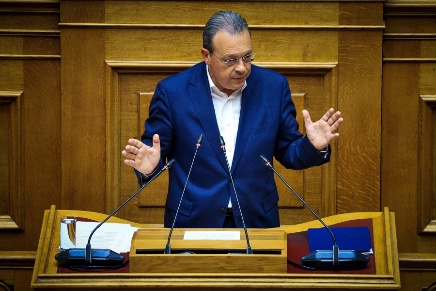 Φάμελλος: Σκληρή κριτική στο συναινετικό κλίμα της συνάντησης Μητσοτάκη - Ανδρουλάκη