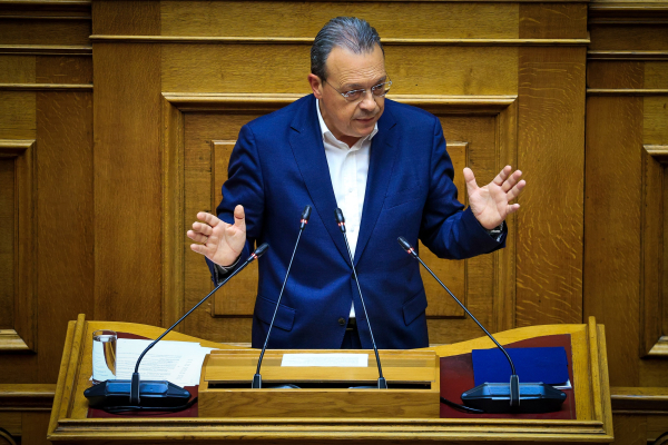 Φάμελλος: Σκληρή κριτική στο συναινετικό κλίμα της συνάντησης Μητσοτάκη - Ανδρουλάκη