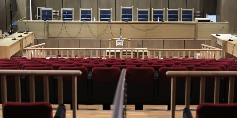 Αθώες μαμά και γιαγιά που άφησαν μόνο στο σπίτι 5χρονο