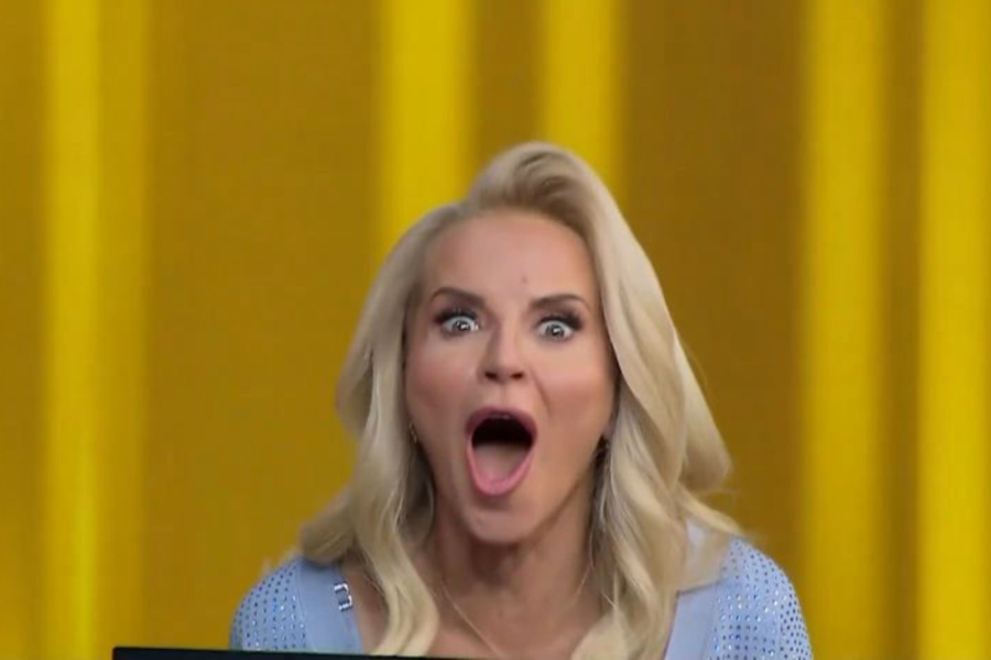 «The Chase»: Νίκησαν τη «Γυναίκα με τα μαύρα» και έφυγαν με 7.000 ευρώ