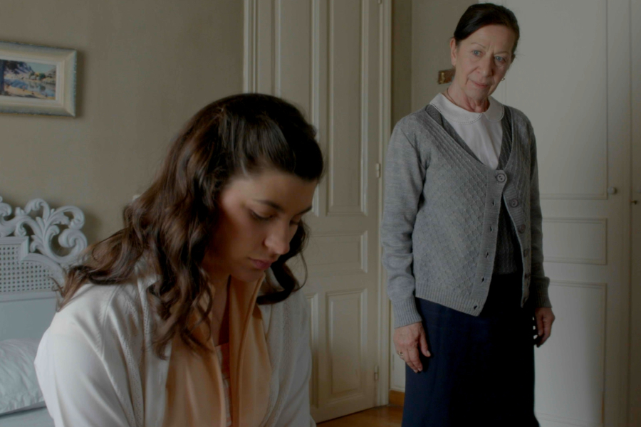 «Άγιος Έρωτας»: Η Βιργινία λέει στη Χλόη την αλήθεια για την Πετρούλα (Βίντεο)