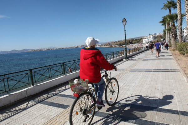 Αίθριος ο καιρός σήμερα - Πέφτει η θερμοκρασία από την Κυριακή