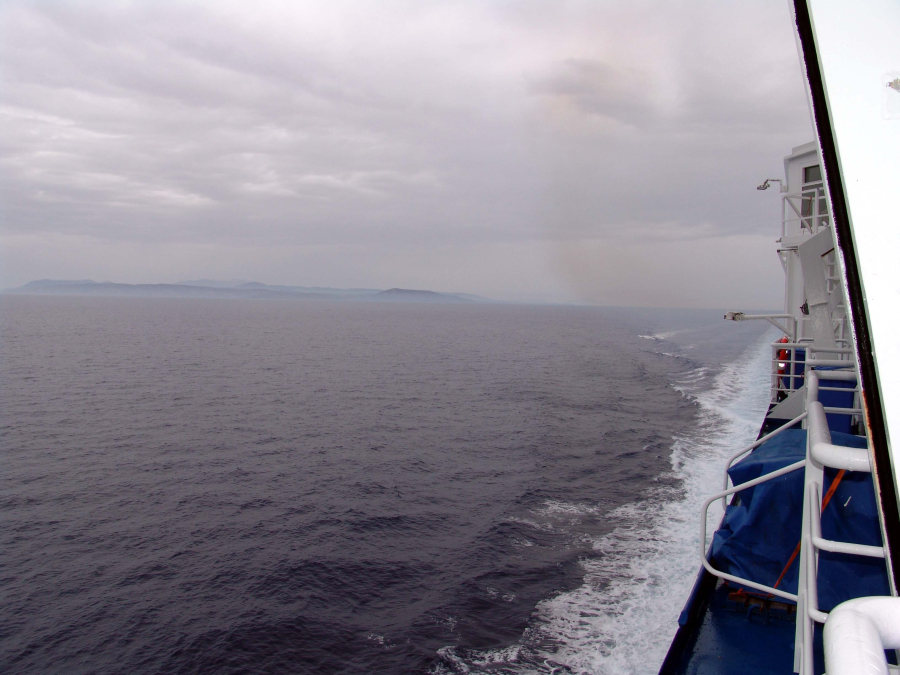 Κάρπαθος: Επιβάτης πήδηξε στη θάλασσα από το κατάστρωμα του Blue Star Χίος