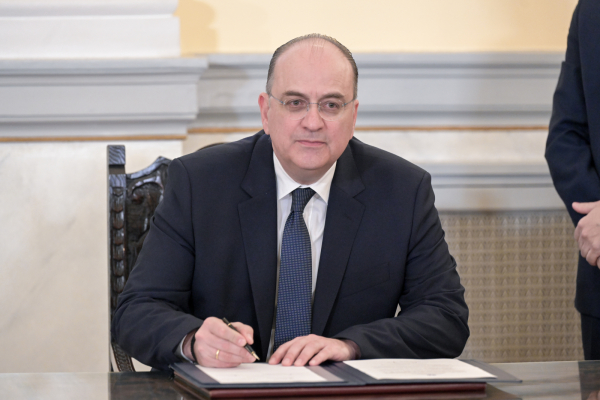 Παραίτηση Λαζαρίδη: Όταν μιλάει η Ντόρα…