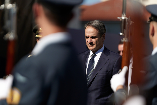 Μητσοτάκης VS «γαλάζιας» ΚΟ: Ασυμβίβαστο βουλευτών και υπουργών