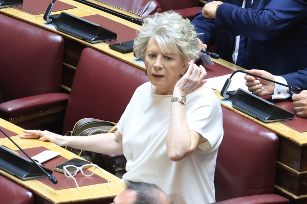 Βουλή: «Μπλόκο» της ΝΔ στην εκλογή Ακρίτα για τη θέση της αντιπροέδρου – Άγρια κόντρα πριν την ψηφοφορία