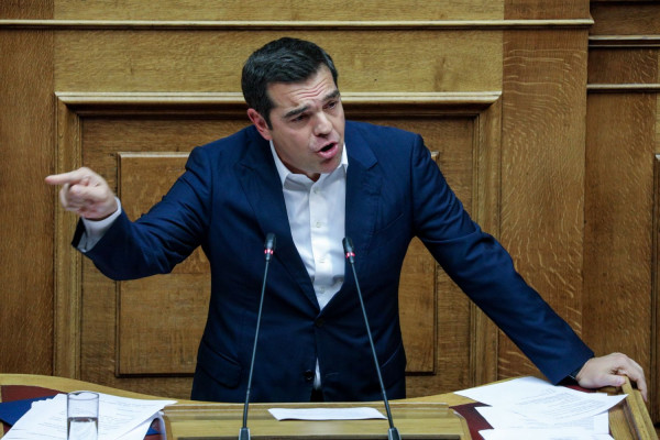 Τσίπρας προς Μητσοτάκη στη Βουλή: Τα κάνατε θάλασσα στο προσφυγικό (vid)