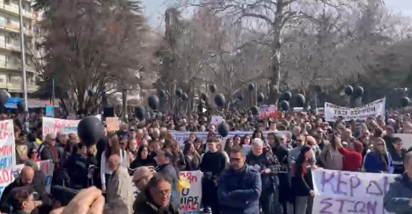 «Πλημμύρισαν» διαδηλωτές για τα Τέμπη οι Σέρρες