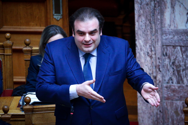 Πιερρακάκης για δασμούς Τραμπ: Απρόβλεπτες οι επιπτώσεις