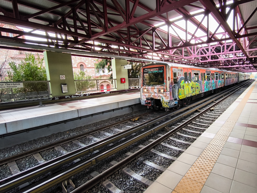 Εκκενώθηκε συρμός του Ηλεκτρικού, έβγαλε καπνό - Τι λέει η ΣΤΑΣΥ